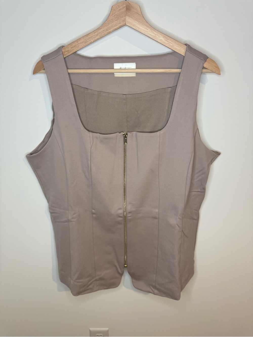 Alexander Jane Boutique Sleeveless Zip-Front Women’s Top in Taupe | 1/2X